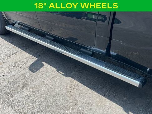 Used 2022 RAM 1500 Big Horn AWD/4WD image 7