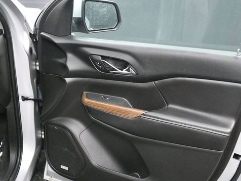 Used 2018 GMC Acadia SLE w/ Driver Alert Package I image 10