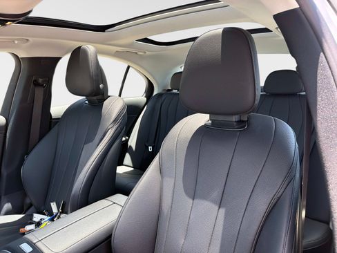 Used 2025 Mercedes-Benz E 350 Sedan image 19