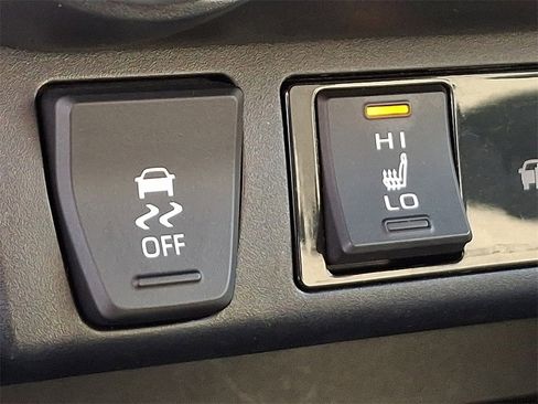 Used 2023 Toyota RAV4 XLE image 26