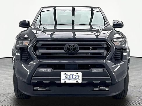 Used 2025 Toyota Tacoma SR5 AWD/4WD image 3