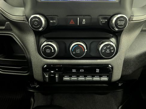 Used 2019 RAM 2500 Tradesman image 11