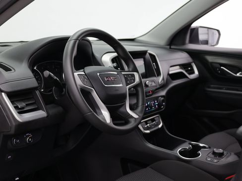 Used 2024 GMC Terrain SLE w/ Driver Convenience Package FWD image 16