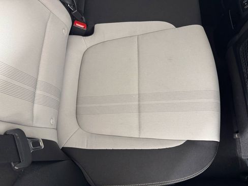 Used 2024 Hyundai Venue SEL image 30