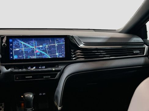 Used 2025 Toyota Camry SE w/ Multimedia Upgrade Package FWD image 20