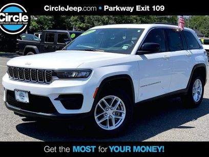 Certified 2025 Jeep Grand Cherokee Laredo X w/ Luxury Tech Group I