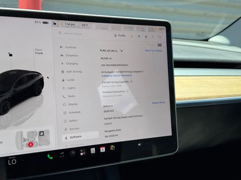 Used 2023 Tesla Model Y AWD image 25