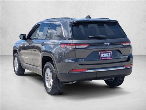 Used 2025 Jeep Grand Cherokee Laredo AWD/4WD image 8