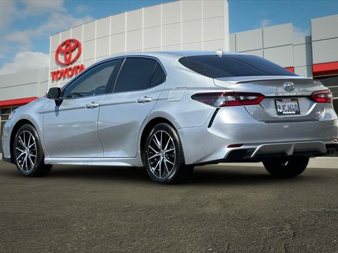 Certified 2024 Toyota Camry SE FWD image 5