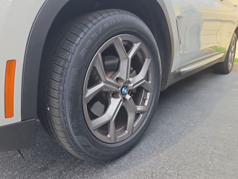 Used 2023 BMW X3 xDrive30i w/ Convenience Package w/ZPA AWD/4WD image 4
