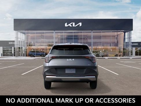 New 2026 Kia Sportage LX image 5