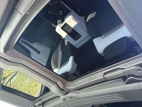Used 2024 GMC Hummer EV 2X AWD/4WD image 17