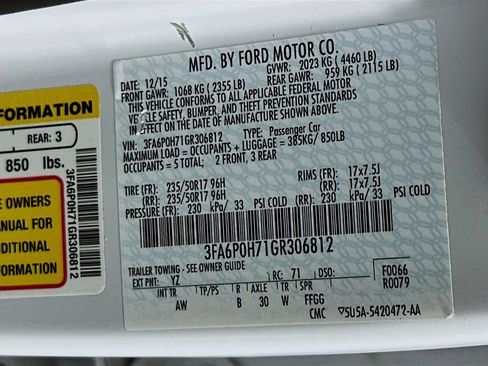Used 2016 Ford Fusion SE FWD image 31