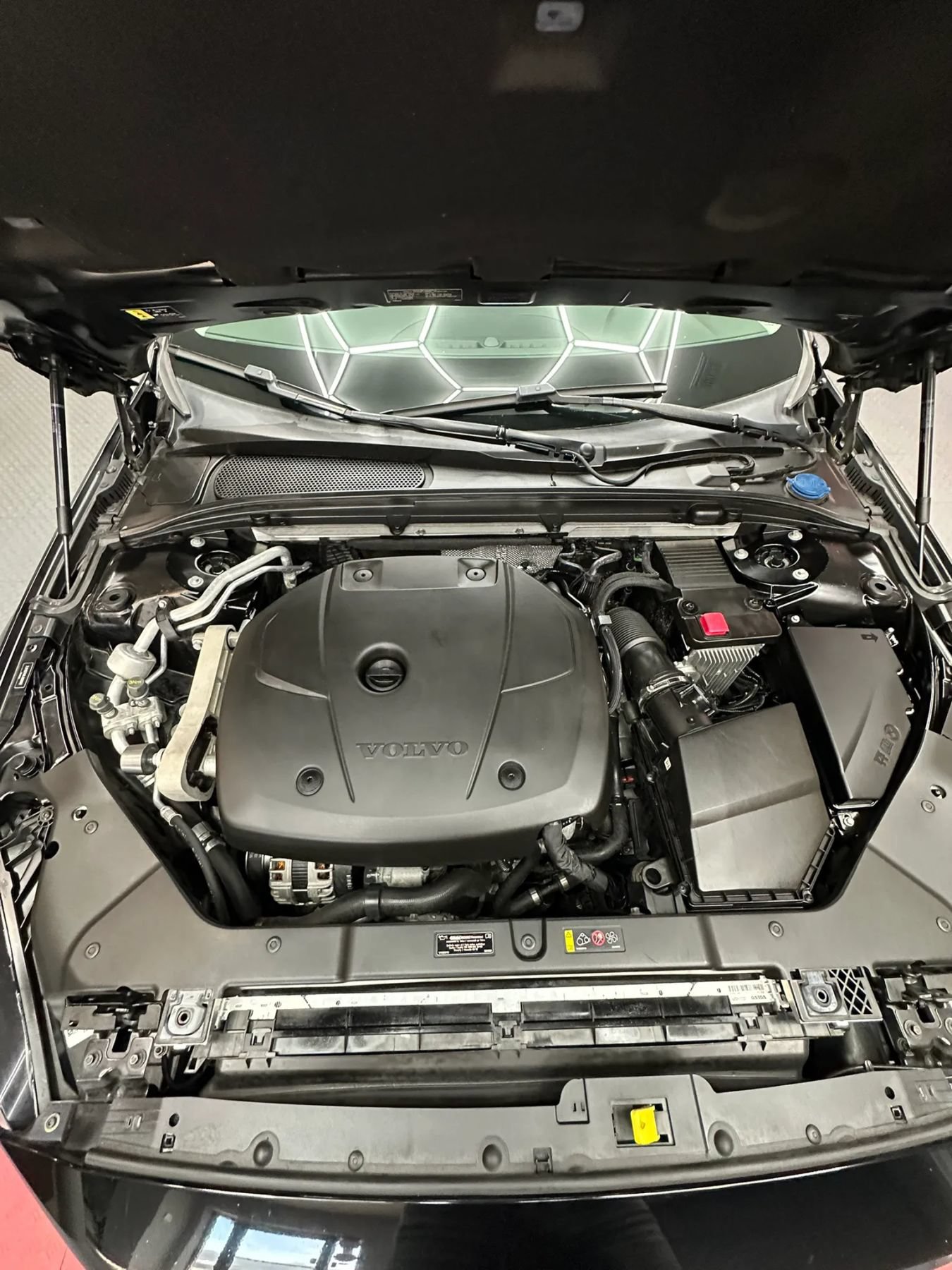 Used 2020 Volvo S60 T5 Momentum FWD image 39