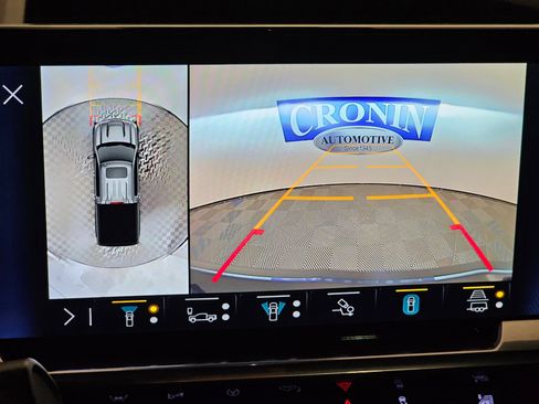 Used 2023 Chevrolet Silverado 1500 LT w/ Safety Package AWD/4WD image 14