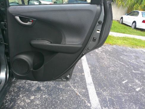 Used 2013 Honda Fit image 24
