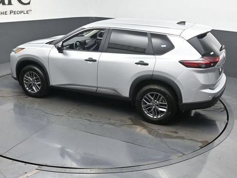 Used 2024 Nissan Rogue S AWD/4WD image 43