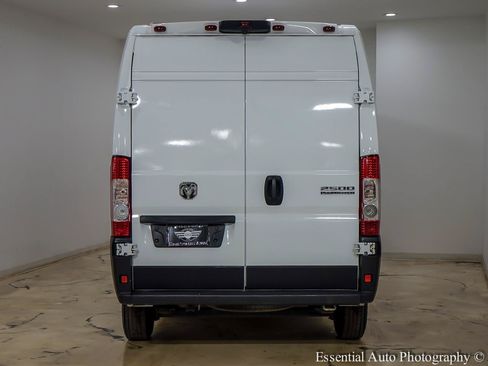 Used 2023 RAM ProMaster 2500 FWD image 5