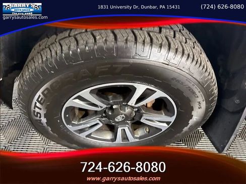 Used 2017 Toyota Tacoma TRD Sport w/ Tow Package image 11