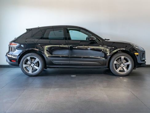 New 2026 Porsche Macan AWD/4WD image 8