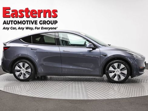 Used 2021 Tesla Model Y Long Range AWD/4WD image 4