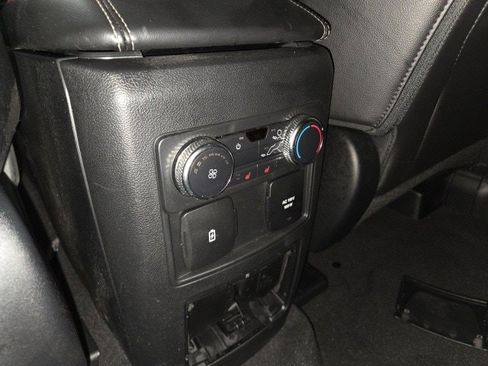 Used 2022 Ford Explorer Limited w/ Limited Technology Package image 53