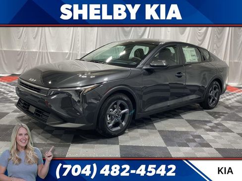 New 2026 Kia K4 FWD image 1