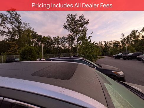 Used 2016 Toyota Highlander XLE FWD image 11