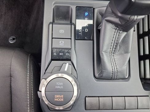 Used 2024 Toyota Tacoma TRD Sport w/ TRD Sport Upgrade Package image 26