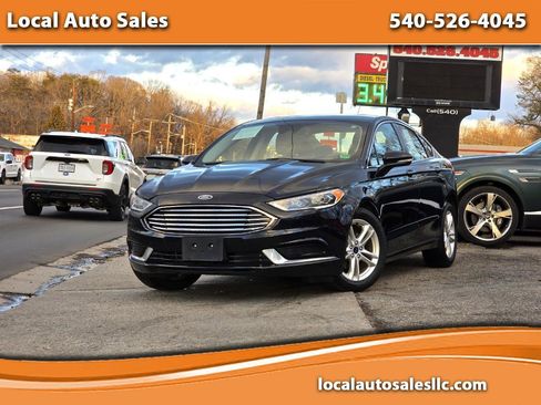 Used 2018 Ford Fusion SE w/ Fusion SE Technology Package FWD image 1