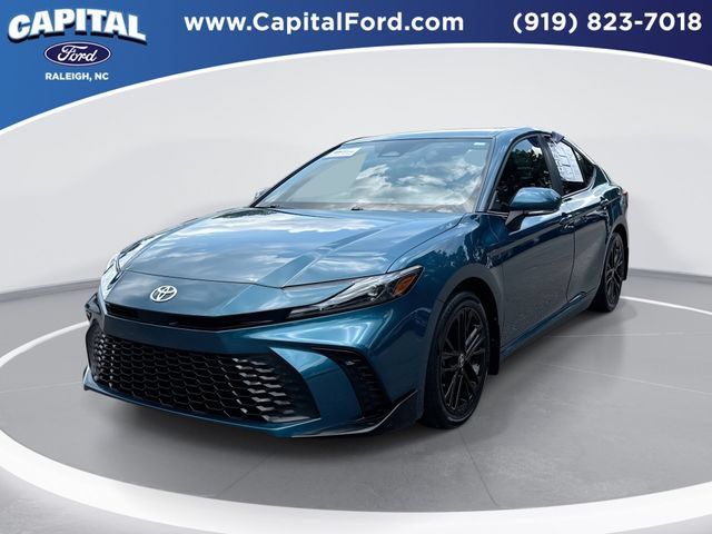 Used 2025 Toyota Camry SE w/ Convenience Package FWD image 1