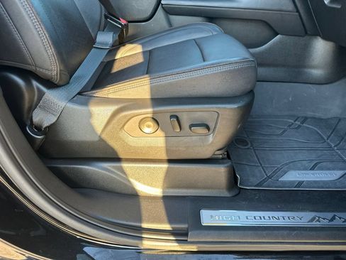 Used 2023 Chevrolet Tahoe High Country w/ Premium Package AWD/4WD image 31