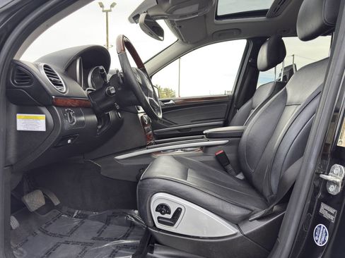 Used 2012 Mercedes-Benz GL 550 4MATIC image 10