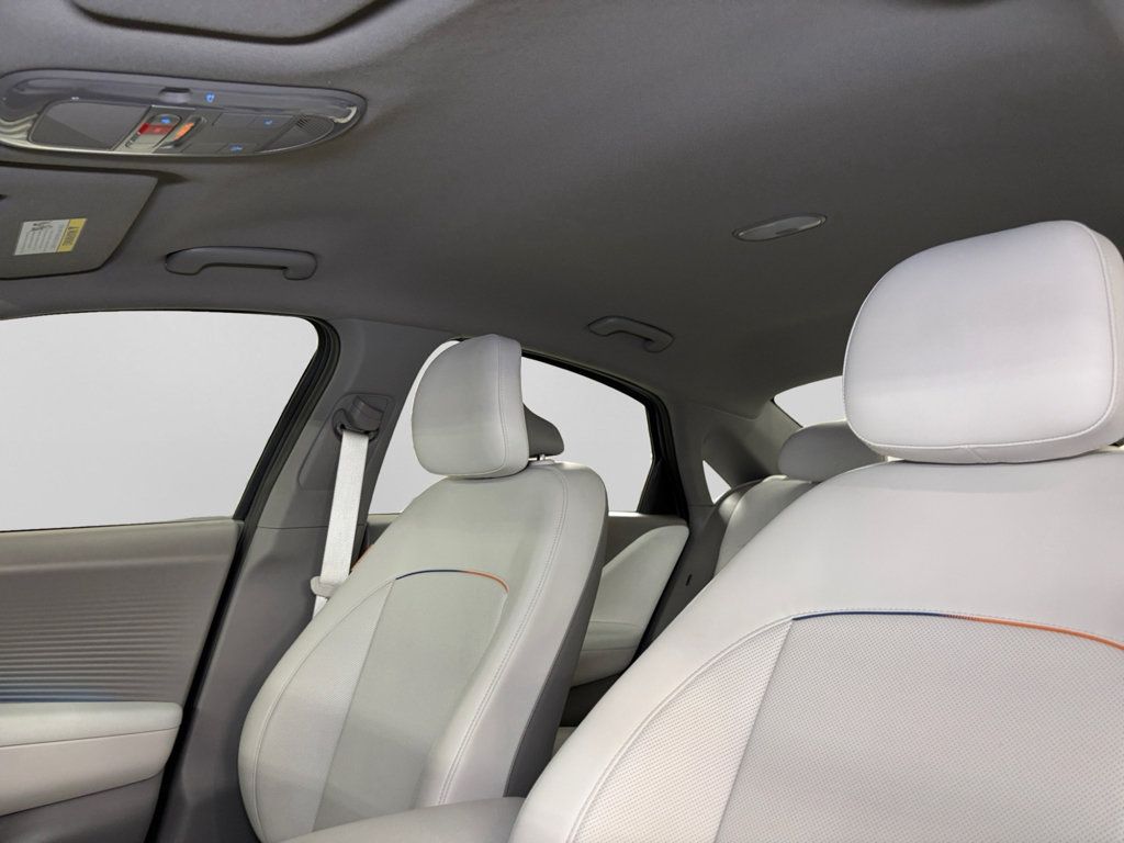 Used 2025 Hyundai Ioniq 6 SEL RWD image 25