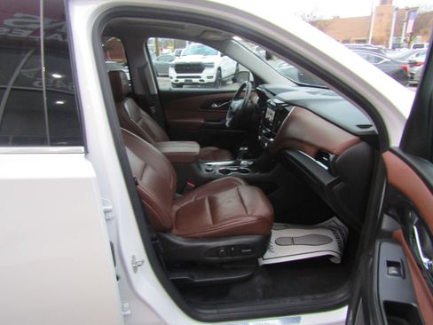 Used 2018 Chevrolet Traverse High Country image 18