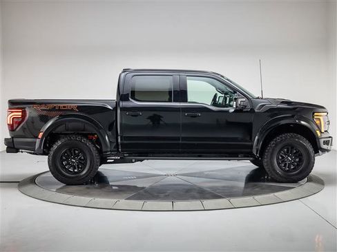 Used 2025 Ford F150 Raptor AWD/4WD image 6