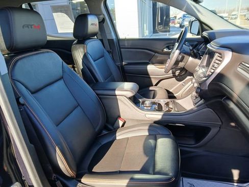 Used 2022 GMC Acadia AT4 image 13
