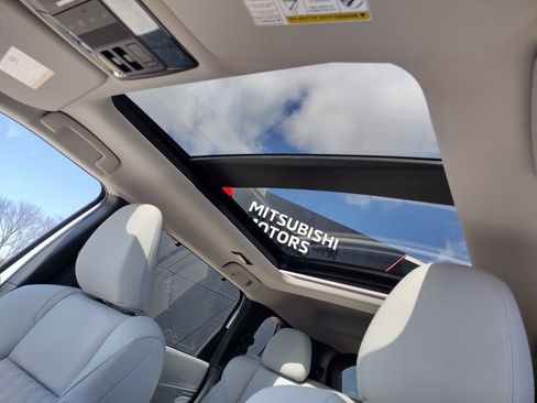 New 2026 Mitsubishi Outlander SEL AWD/4WD image 3