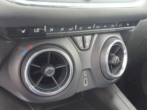 Used 2025 Chevrolet Blazer LT AWD/4WD image 7