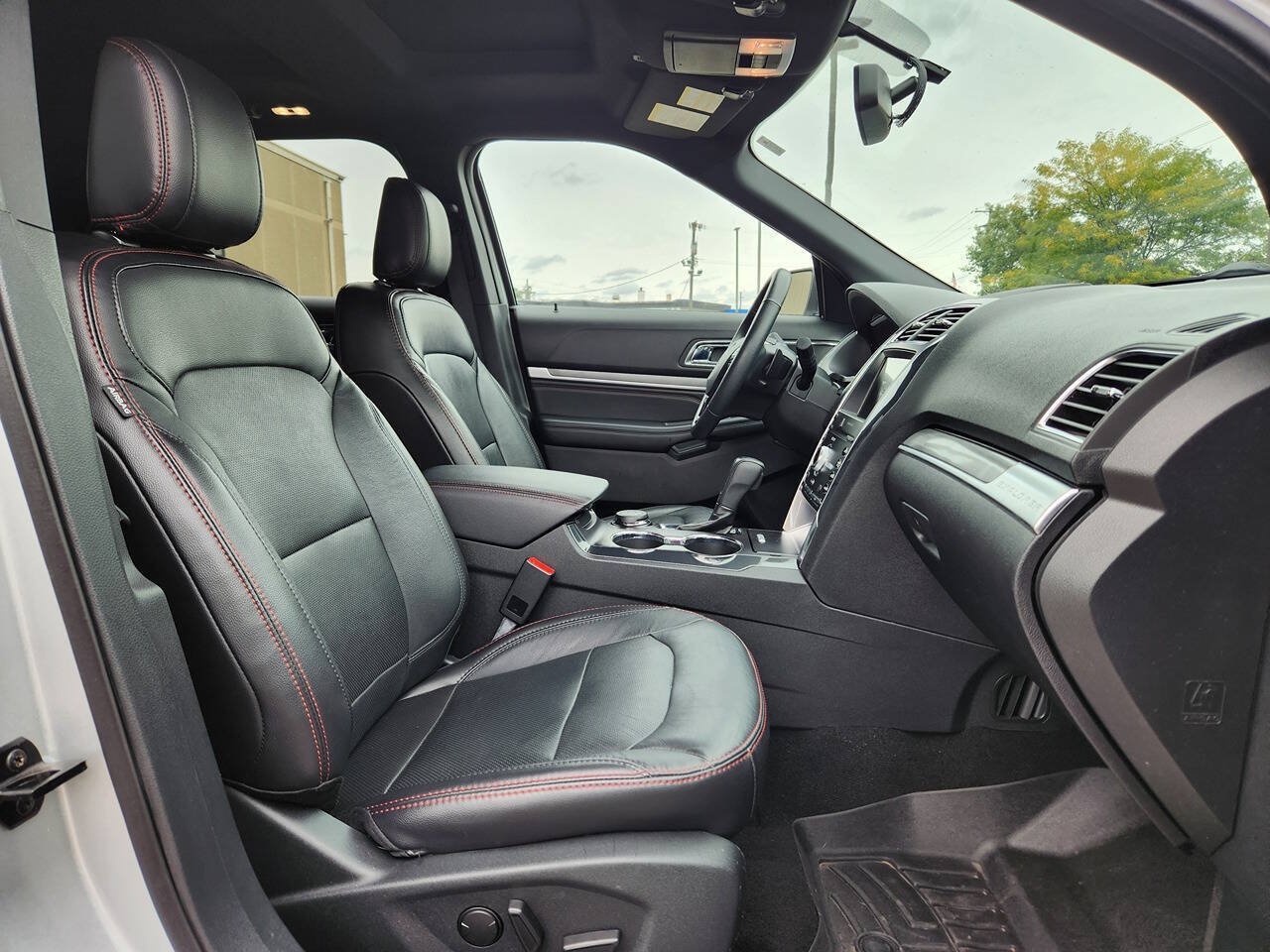 Used 2019 Ford Explorer Sport AWD/4WD image 16