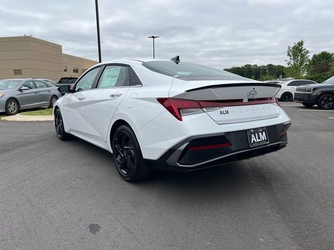 New 2026 Hyundai Elantra SEL Sport Premium FWD image 8