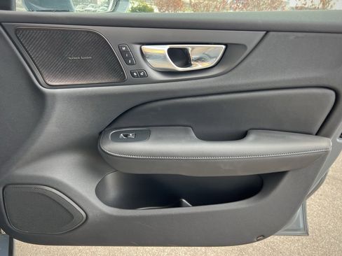 Used 2023 Volvo S60 B5 Ultimate image 40