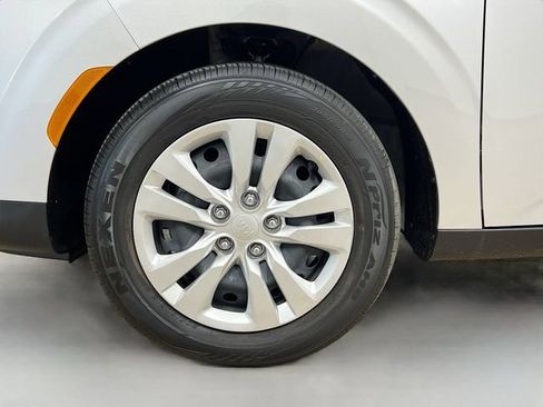 Certified 2021 Kia Soul LX image 28