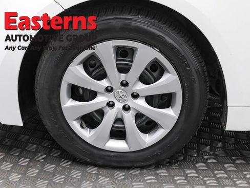 Used 2023 Toyota Corolla LE image 32