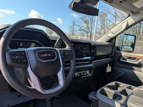 Used 2026 GMC Sierra 2500 SLE w/ SLE Value Package; image 27