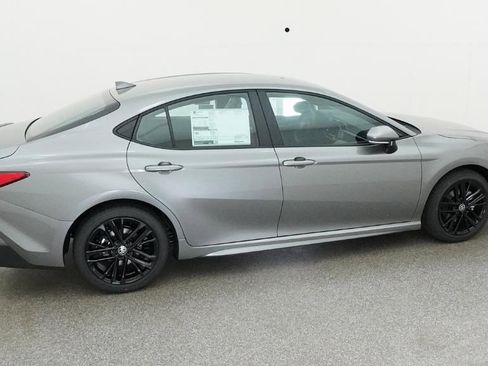 New 2026 Toyota Camry SE FWD image 5