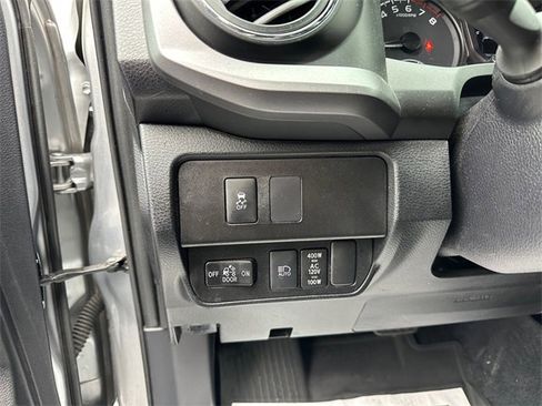 Used 2021 Toyota Tacoma SR5 image 21