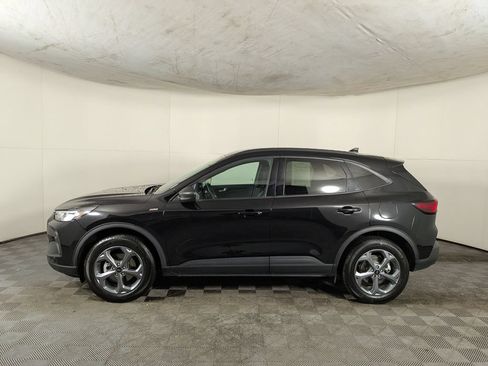 Used 2025 Ford Escape ST-Line AWD/4WD image 3