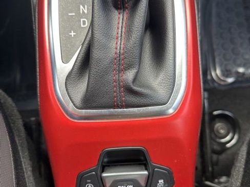 Used 2020 Jeep Renegade Trailhawk w/ Cold Weather Group AWD/4WD image 35