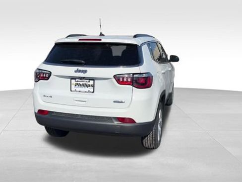 Used 2022 Jeep Compass Latitude AWD/4WD image 7